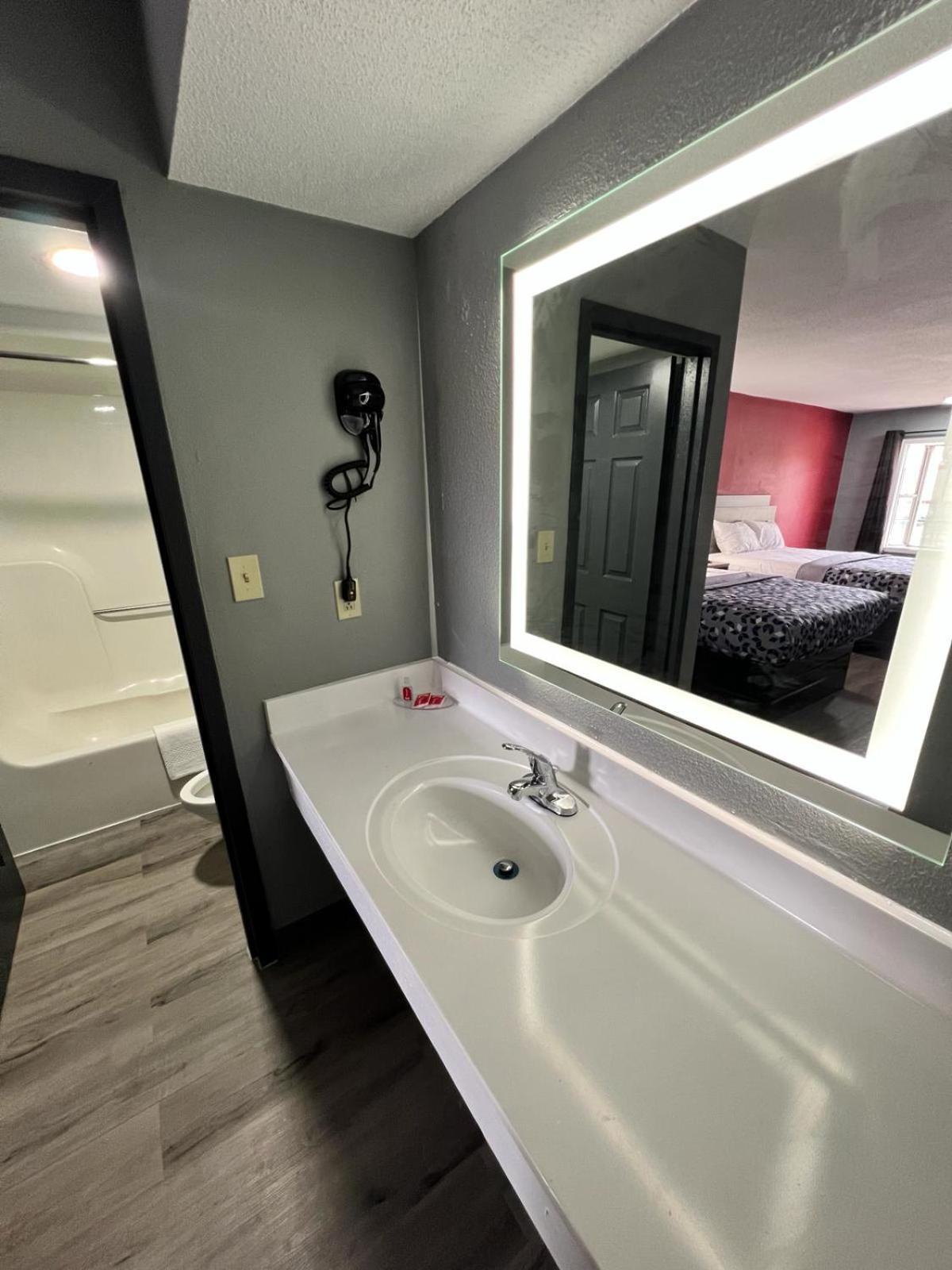 Hotel Econo Kennett